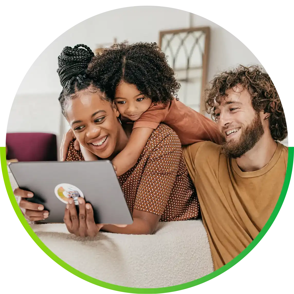 familyWatchingTablet